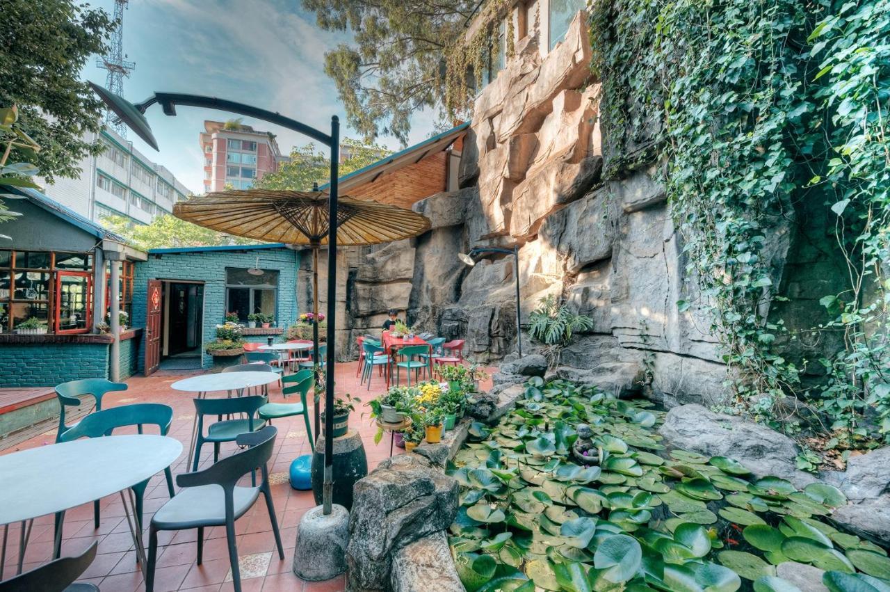 Kunming Upland International Youth Hostel Near The City Center ,2 Mins Walk To The Subway, 2 Mins Walk To The Green Lake, Close To Yuan Tong Temple, Old Street, Yunnan University, Convenient Payment And Visa Cards Are Accepted Eksteriør bilde