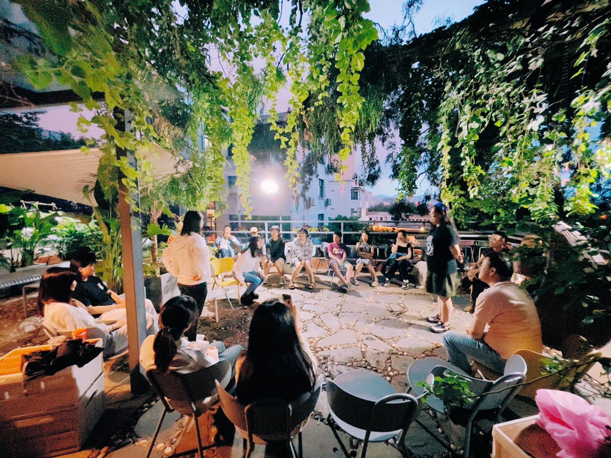 Kunming Upland International Youth Hostel Near The City Center ,2 Mins Walk To The Subway, 2 Mins Walk To The Green Lake, Close To Yuan Tong Temple, Old Street, Yunnan University, Convenient Payment And Visa Cards Are Accepted Eksteriør bilde