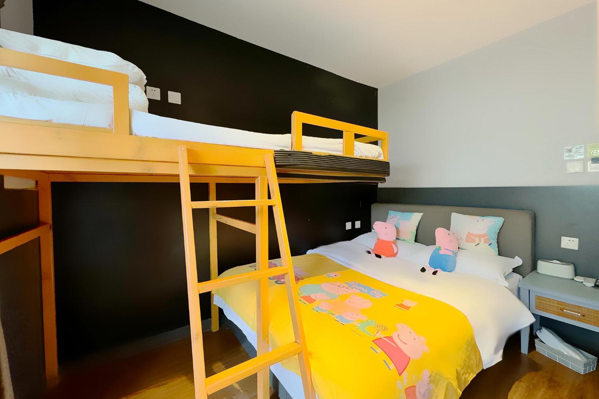 Kunming Upland International Youth Hostel Near The City Center ,2 Mins Walk To The Subway, 2 Mins Walk To The Green Lake, Close To Yuan Tong Temple, Old Street, Yunnan University, Convenient Payment And Visa Cards Are Accepted Eksteriør bilde