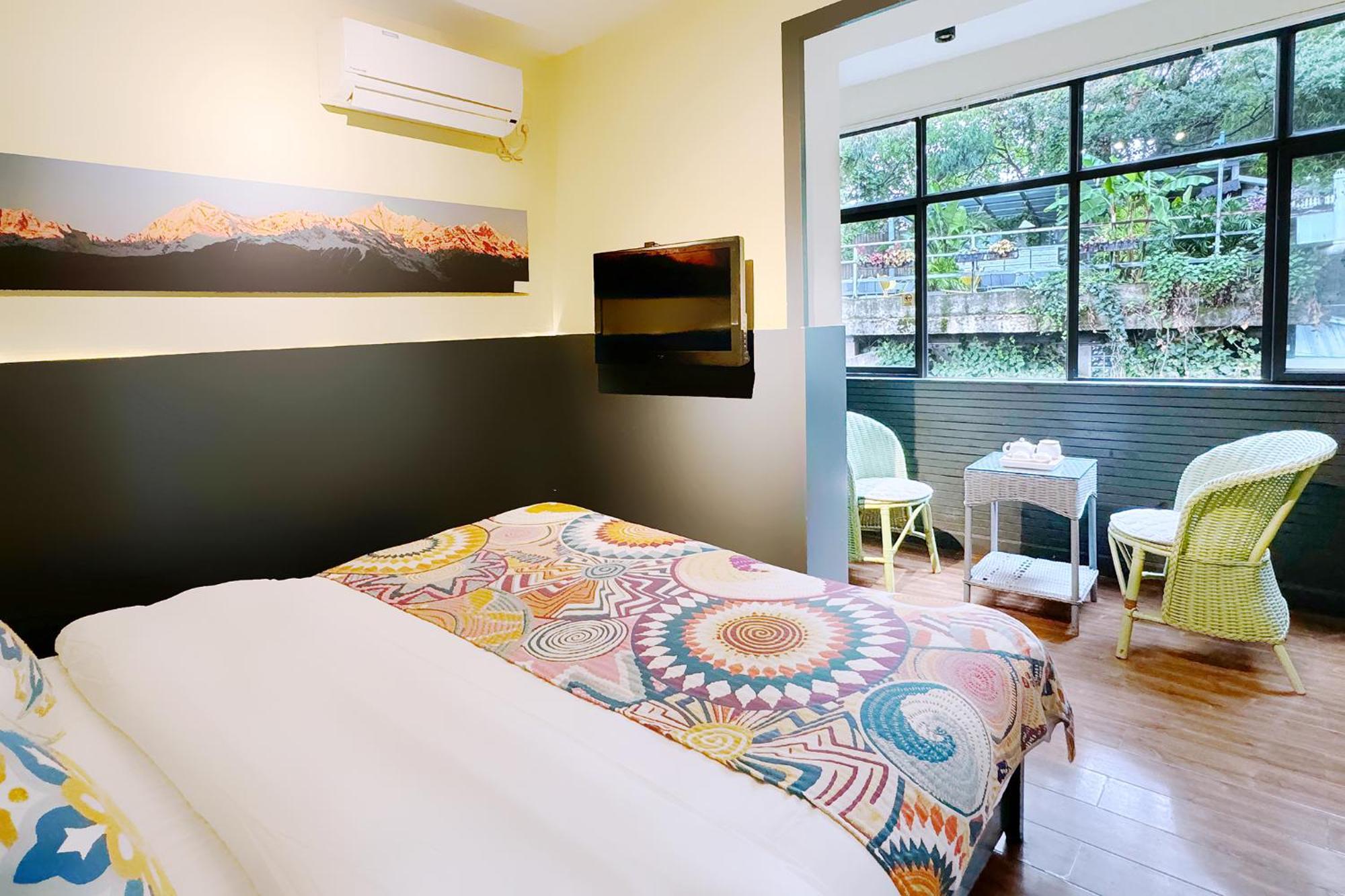 Kunming Upland International Youth Hostel Near The City Center ,2 Mins Walk To The Subway, 2 Mins Walk To The Green Lake, Close To Yuan Tong Temple, Old Street, Yunnan University, Convenient Payment And Visa Cards Are Accepted Eksteriør bilde