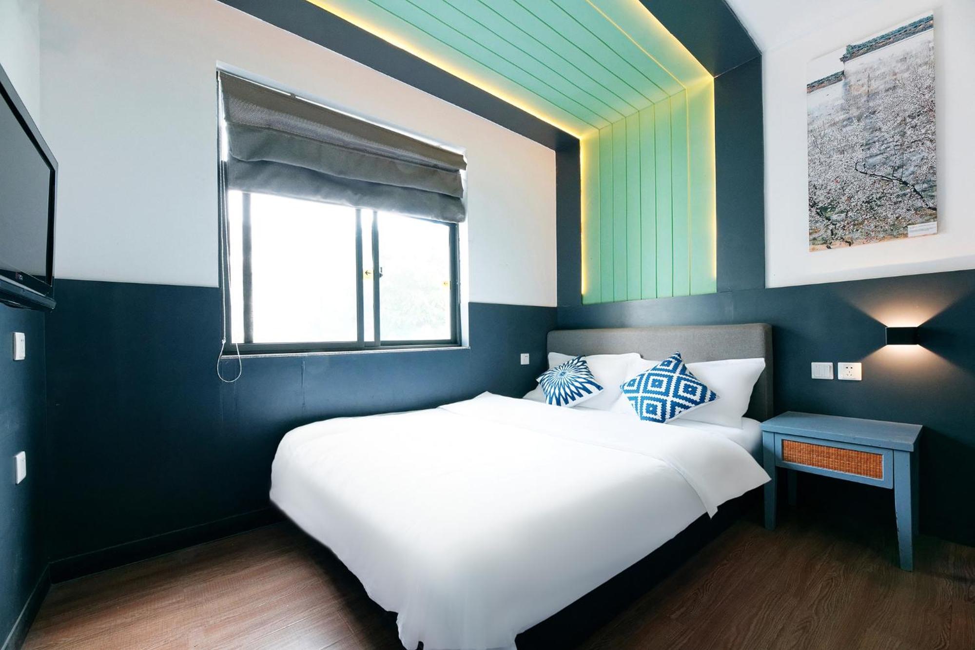 Kunming Upland International Youth Hostel Near The City Center ,2 Mins Walk To The Subway, 2 Mins Walk To The Green Lake, Close To Yuan Tong Temple, Old Street, Yunnan University, Convenient Payment And Visa Cards Are Accepted Eksteriør bilde