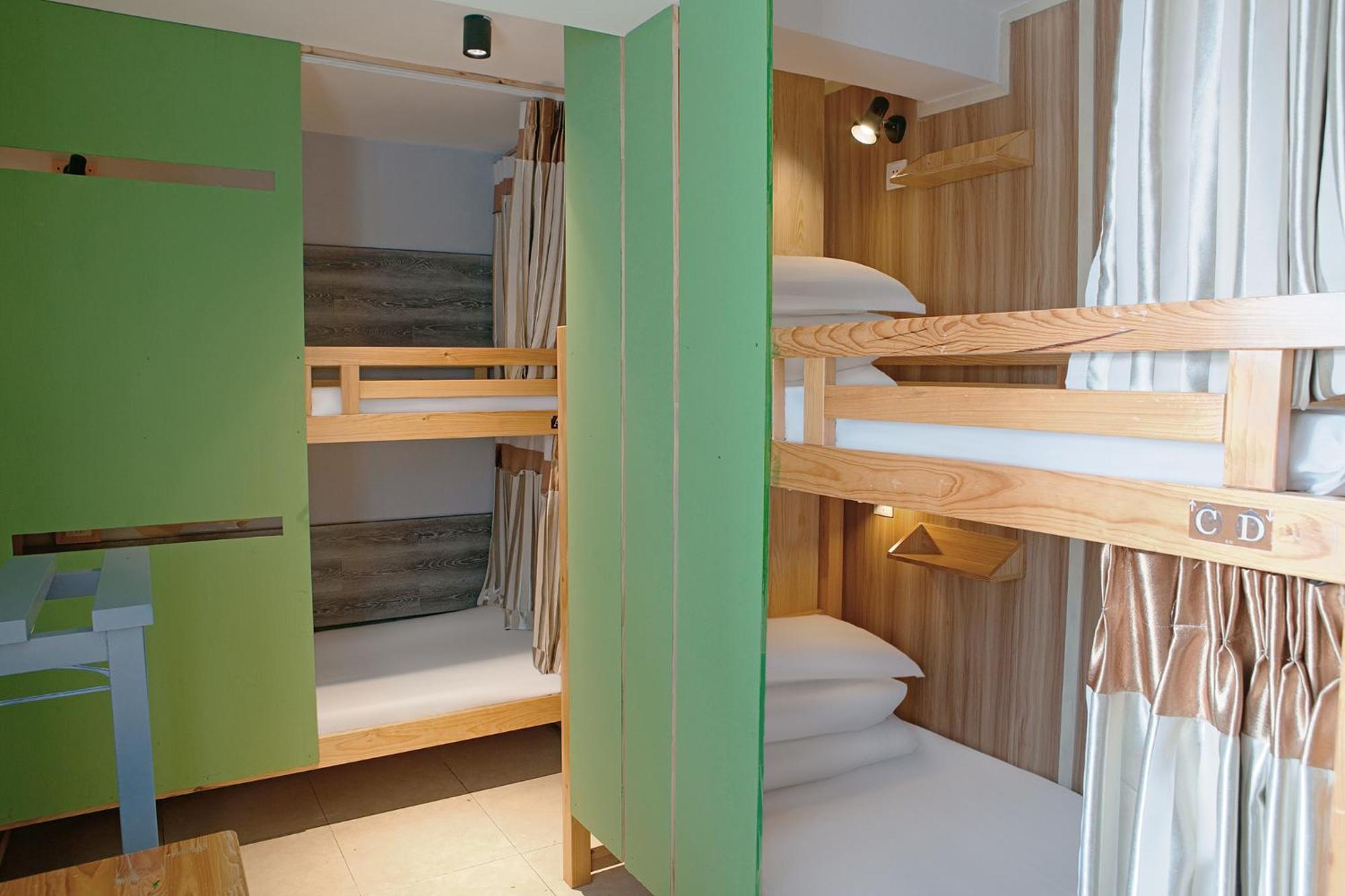 Kunming Upland International Youth Hostel Near The City Center ,2 Mins Walk To The Subway, 2 Mins Walk To The Green Lake, Close To Yuan Tong Temple, Old Street, Yunnan University, Convenient Payment And Visa Cards Are Accepted Eksteriør bilde